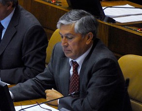 Senador Sandoval (UDI) acusó “errores de coordinación y comunicación” en incendio de Aysén Senador Sandoval (UDI) acusó