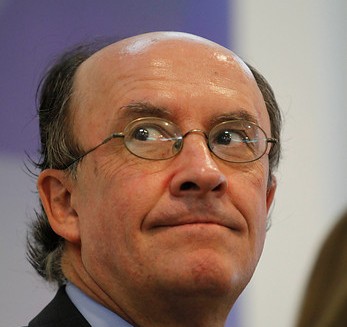 Hombre clave en cifras fraudulentas del BM que perjudicaron a Bachelet es cercano a ex ministro de Piñera, Cristián Larroulet Hombre clave en cifras fraudulentas del BM que perjudicaron a Bachelet es cercano a ex ministro de Piñera, Cristián Larroulet