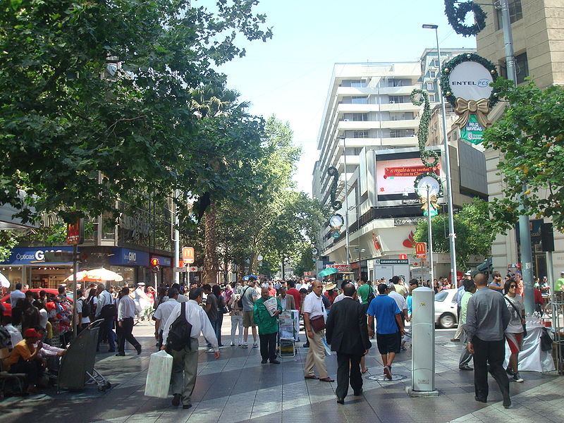 Cadem: 8 de cada 10 chilenos creen que la economía está estancada o retrocediendo Cadem: 8 de cada 10 chilenos creen que la economía está estancada o retrocediendo