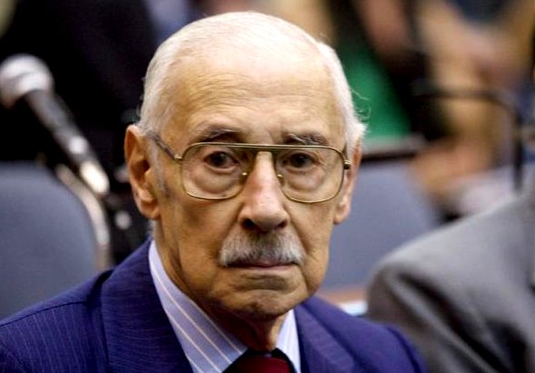 Condenan a 50 años al ex dictador Videla por robo de bebés en dictadura Condenan a 50 años al ex dictador Videla por robo de bebés en dictadura