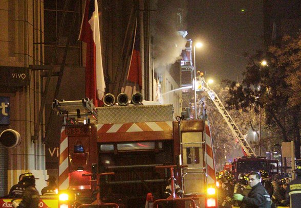 El fuego no perdonó a Johnson’s en el Mall del Centro El fuego no perdonó a Johnson's en el Mall del Centro