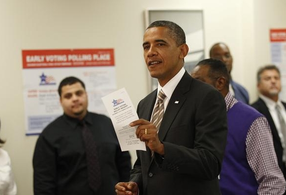 Obama vota por anticipado y Romney promete “un gran cambio” para EE.UU. Obama vota por anticipado y Romney promete