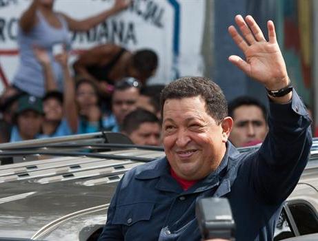 Hugo Chávez derrota a Capriles por 10 puntos en la elección más reñida desde que llegó al poder Hugo Chávez derrota a Capriles por 10 puntos en la elección más reñida desde que llegó al poder