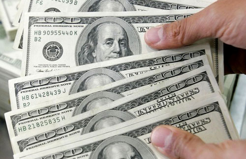 Banco Central se suma a Hacienda y pone paños fríos a idea de intervenir el dólar Banco Central se suma a Hacienda y pone paños fríos a idea de intervenir el dólar