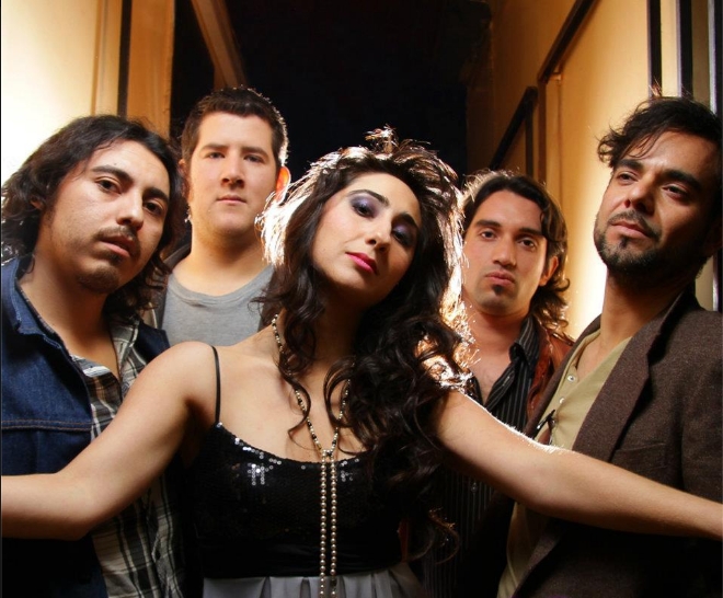 “Amor Artificial”, el single debut de Marcia González y su banda Meridiano “Amor Artificial”, el single debut de Marcia González y su banda Meridiano