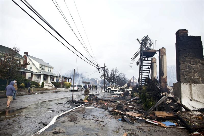 Resaca de “Sandy” deja también problemas en telecomunicaciones de Nueva York Resaca de