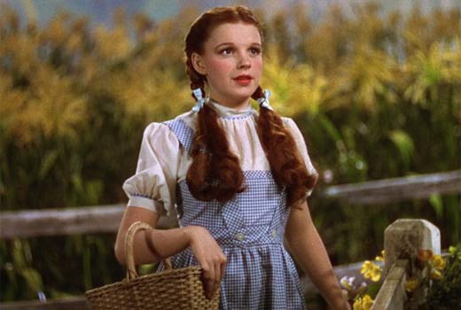 El traje de Judy Garland en “El Mago de Oz” se subastará en no menos de 400 mil dólares El traje de Judy Garland en “El Mago de Oz” se subastará en no menos de 400 mil dólares