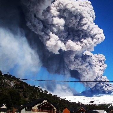 Vecinos del Volcán Copahue en alerta ante posible evacuación del sector Vecinos del Volcán Copahue en alerta ante posible evacuación del sector
