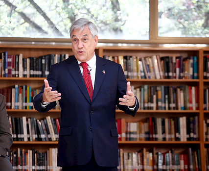 Presidente Piñera anuncia que se pondrá urgencia a la denominada Ley Hinzpeter Presidente Piñera anuncia que se pondrá urgencia a la denominada Ley Hinzpeter