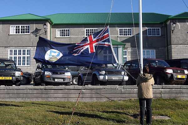 Ex combatientes argentinos reclaman el fin del “colonialismo” en las Malvinas Ex combatientes argentinos reclaman el fin del