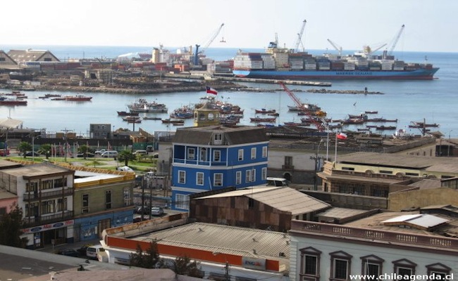 Gobierno pide dejar fuera a Urenda, Luksic y Claro de licitación de puerto en Iquique Gobierno pide dejar fuera a Urenda, Luksic y Claro de licitación de puerto en Iquique