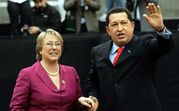 Chavismo y Bacheletismo: dos caras de la moneda Chavismo y Bacheletismo: dos caras de la moneda