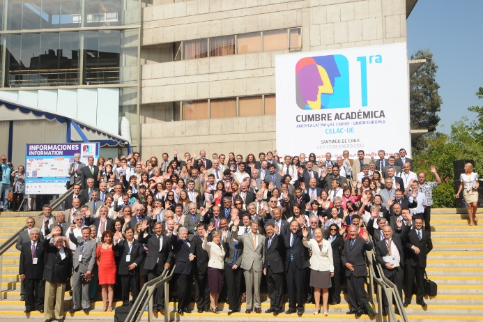 Mundo académico pide a gobiernos considerarlos en el diseño de sus políticas públicas en la educación superior Mundo académico pide a gobiernos considerarlos en el diseño de sus políticas públicas en la educación superior
