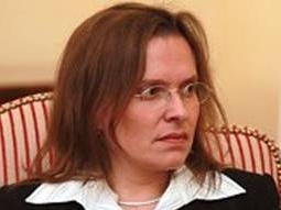 Contraloría ordena investigar millonaria cuenta de celular de la directora del Programa de DD.HH. del Ministerio del Interior Contraloría ordena investigar millonaria cuenta de celular de la directora del Programa de DD.HH. del Ministerio del Interior