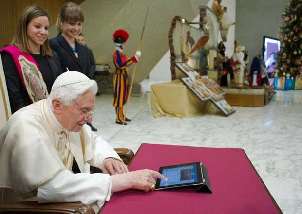 Benedicto XVI invita a redescubrir a Dios por Twitter Benedicto XVI invita a redescubrir a Dios por Twitter