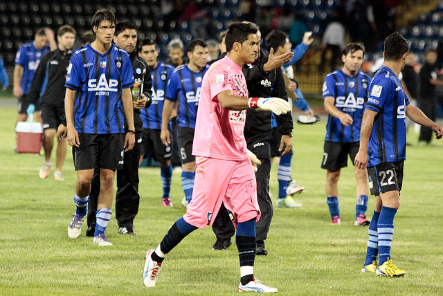 Huachipato cayó 1-3 ante Caracas y complicó sus opciones en Copa Libertadores