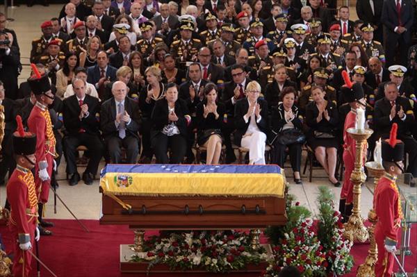 Chávez: mito, historia e hipocresía de la elite chilena Chávez: mito, historia e hipocresía de la elite chilena