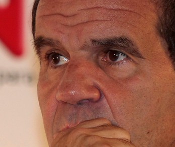 Allamand aprovecha flanco débil de Golborne por Cencosud y lo emplaza a dar «explicaciones» Allamand aprovecha flanco débil de Golborne por Cencosud y lo emplaza a dar