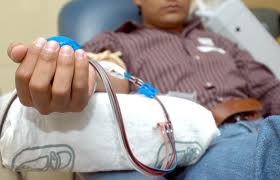 Nueva norma termina con prohibición a gays y lesbianas para donar sangre Nueva norma termina con prohibición a gays y lesbianas para donar sangre