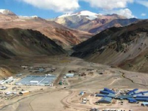 Barrick declina comentar medida que suspende faenas del proyecto minero Pascua Lama (agrega datos) Barrick declina comentar medida que suspende faenas del proyecto minero Pascua Lama (agrega datos)