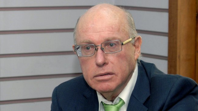 Waissbluth califica de «segregadores», «perversos» e «inadecuados» proyectos de educación que Schmidt debe sacar adelante en el Congreso Waissbluth califica de