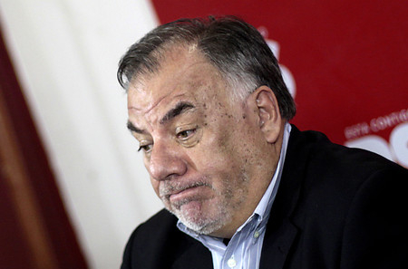 Andrade sale al paso de Escalona y dice que no acepta que “ponga en tela de juicio la institucionalidad del PS” Andrade sale al paso de Escalona y dice que no acepta que