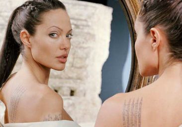 Angelina Jolie se somete a una doble mastectomía preventiva de cáncer de mama Angelina Jolie se somete a una doble mastectomía preventiva de cáncer de mama