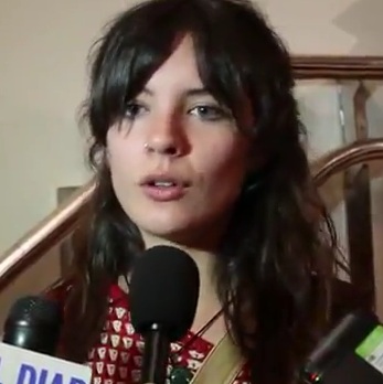 Camila Vallejo calificó de intento por “ensuciar” su embarazo las declaraciones de Jocelyn-Holt Camila Vallejo calificó de intento por