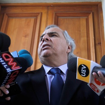 Chadwick emplaza a Hugo Gutiérrez a pedir disculpas al Presidente Piñera Chadwick emplaza a Hugo Gutiérrez a pedir disculpas al Presidente Piñera