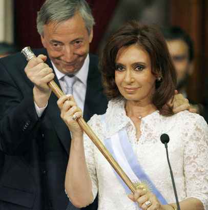 Gobierno argentino considera un “chusmerío estúpido” denuncias sobre corrupción Gobierno argentino considera un