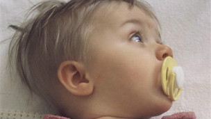 La saliva de padres puede evitar alergias en los bebés La saliva de padres puede evitar alergias en los bebés