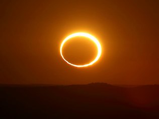 Australia presencia el primer eclipse anular de 2013 Australia presencia el primer eclipse anular de 2013