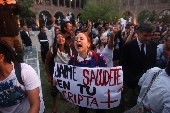 Corte Suprema respalda sanción a estudiantes que funaron aniversario de Fundación Jaime Guzmán Corte Suprema respalda sanción a estudiantes que funaron aniversario de Fundación Jaime Guzmán