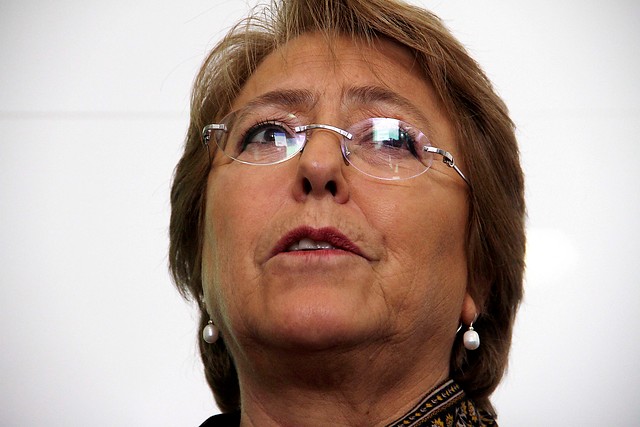 Bachelet responde a emplazamientos por BancoEstado y dice que defensa de consumidores no puede ser “solo electoral” Bachelet responde a emplazamientos por BancoEstado y dice que defensa de consumidores no puede ser “solo electoral”