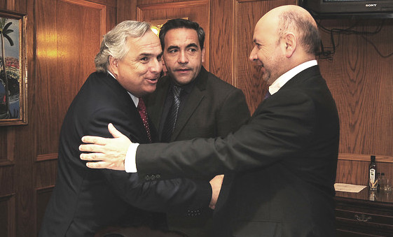 Chadwick almuerza con diputados del PS para poner paños fríos a tensión por falsos exonerados Chadwick almuerza con diputados del PS para poner paños fríos a tensión por falsos exonerados