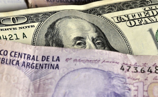 Chile en la lista de economías más expuestas a cualquier fuerte aumento de tasas en Estados Unidos Chile en la lista de economías más expuestas a cualquier fuerte aumento de tasas en Estados Unidos