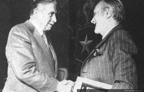 El negro papel del asesor de cultura de Pinochet El negro papel del asesor de cultura de Pinochet