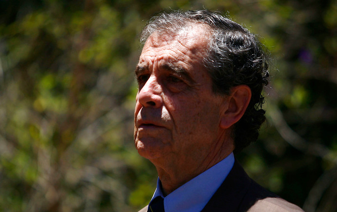 Hermógenes Pérez de Arce es expulsado del matinal “Bienvenidos” por negar violaciones de DDHH en dictadura de Pinochet Hermógenes Pérez de Arce es expulsado del matinal “Bienvenidos” por negar violaciones de DDHH en dictadura de Pinochet