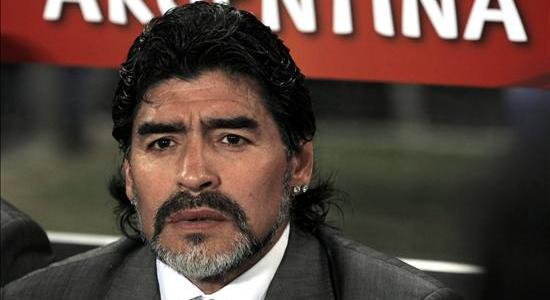 Maradona, Romario y Chilavert arremeten contra la Conmebol