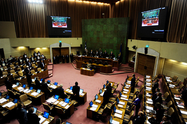 Comisión de Constitución aprueba proyecto de ley que busca modificar guarismo que fija en 120 los diputados Comisión de Constitución aprueba proyecto de ley que busca modificar guarismo que fija en 120 los diputados
