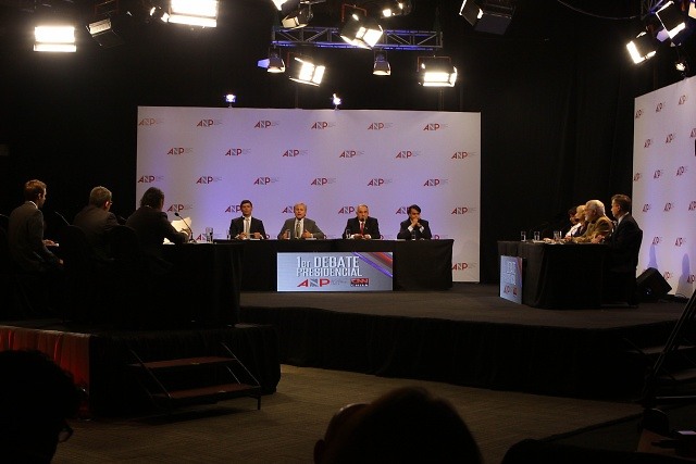 Críticas a la derecha y la Concertación marcan discusión de agenda regional en debate presidencial de la ANP Críticas a la derecha y la Concertación marcan discusión de agenda regional en debate presidencial de la ANP