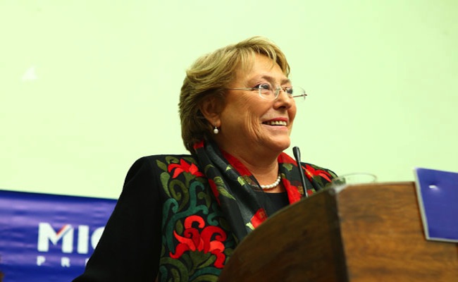 Bachelet lo confirma: de ganar se viene una AFP estatal y una reforma tributaria Bachelet lo confirma: de ganar se viene una AFP estatal y una reforma tributaria