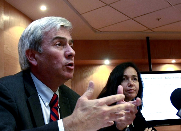 Senadores Ruiz-Esquide y Rincón esperan que el gobierno “entregue todos los antecedentes del caso de las sociedades cascada” Senadores Ruiz-Esquide y Rincón esperan que el gobierno