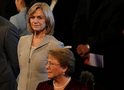 Bachelet y Matthei acaparan menciones en prensa y Parisi lidera en Twitter Bachelet y Matthei acaparan menciones en prensa y Parisi lidera en Twitter