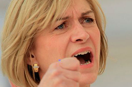 El efecto boomerang amenaza la ofensiva de Matthei contra Parisi El efecto boomerang amenaza la ofensiva de Matthei contra Parisi