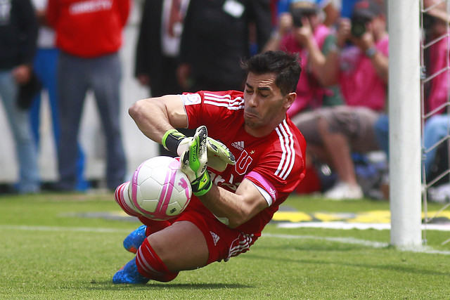 Johnny Herrera: “Lo único que hicieron fue arrancar para suspender el partido” Johnny Herrera: