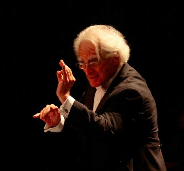 El maestro Juan Pablo Izquierdo se presenta este sábado junto a la Orquesta de Cámara de Chile El maestro Juan Pablo Izquierdo se presenta este sábado junto a la Orquesta de Cámara de Chile