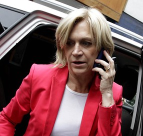 Matthei asegura que proyecto de Bachelet apunta a la ex Alemania Oriental Matthei asegura que proyecto de Bachelet apunta a la ex Alemania Oriental