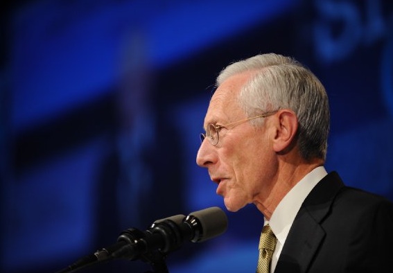 Stanley Fischer y sus elogios para Chile: “Se destaca por sus políticas monetarias y fiscales razonables” Stanley Fischer y sus elogios para Chile:
