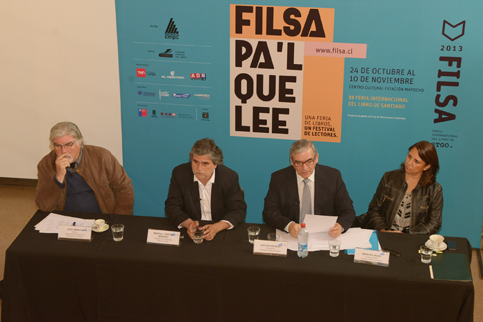 Feria del Libro de Santiago sale a la conquista de los lectores Feria del Libro de Santiago sale a la conquista de los lectores